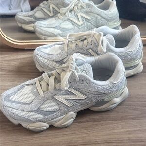 New Balance Women's Cream and White Chunky Mesh Sneakers